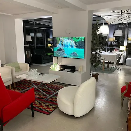 Guestready - Charming Haven With A Private Garden Prázdninový dům *